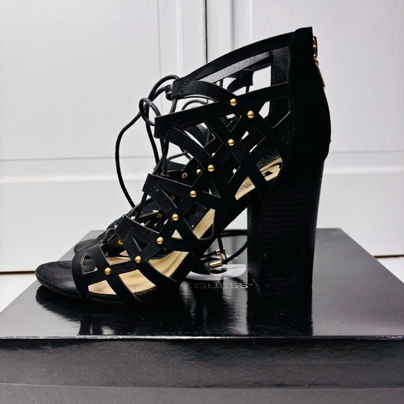 G BY GUESS Juto5 Black Fabric Heels Size 7.5 - Picture 2 of 8